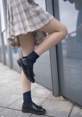 越南生孩子难产按压肚子的视频_国语版全集